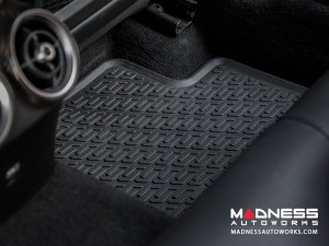Alfa Romeo Giulia Floor Mat Set - All Weather Rubber Front/ Rear 4 Piece Set - Deluxe - Q4/ AWD Model